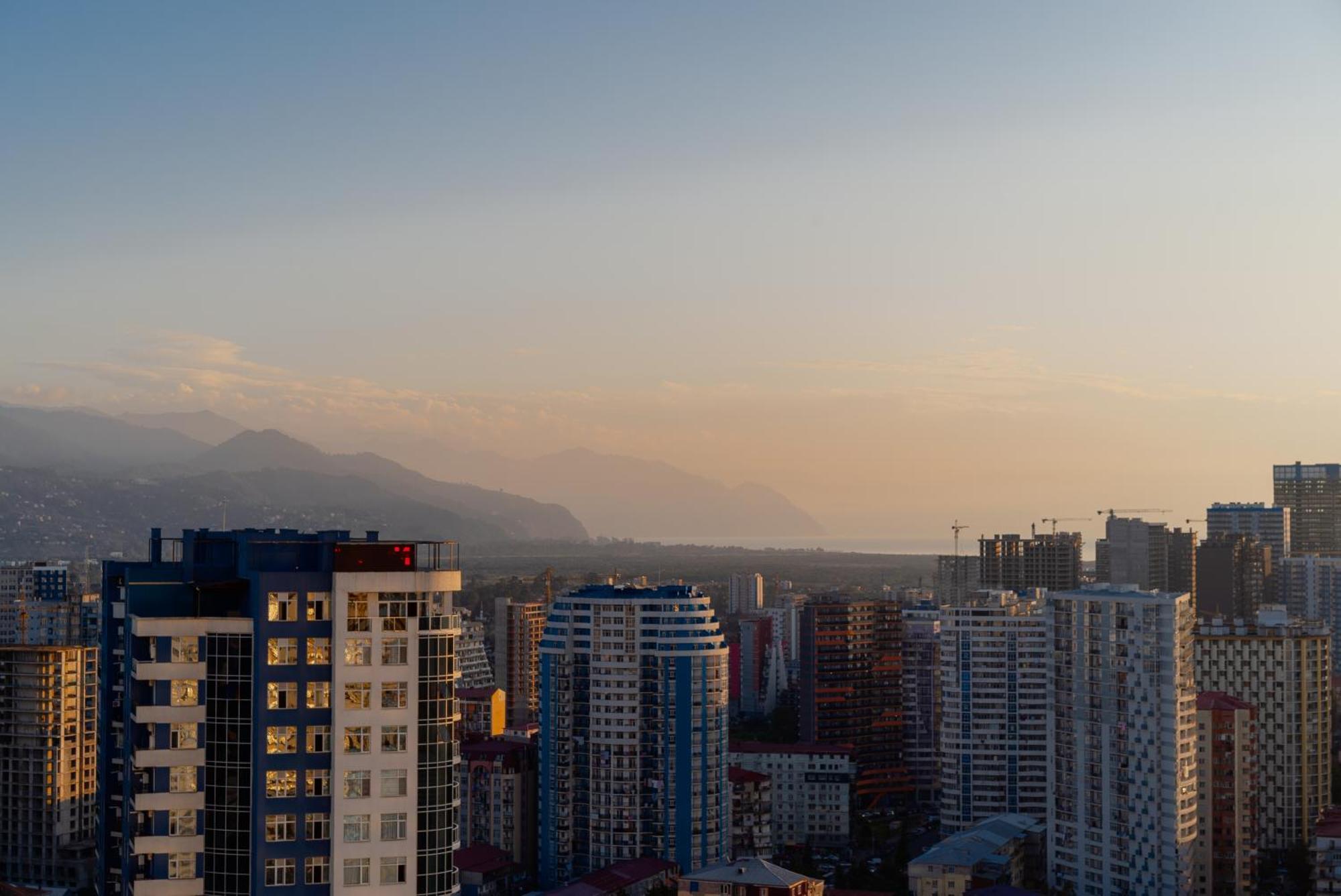 Gc Apartments Batumi Luaran gambar